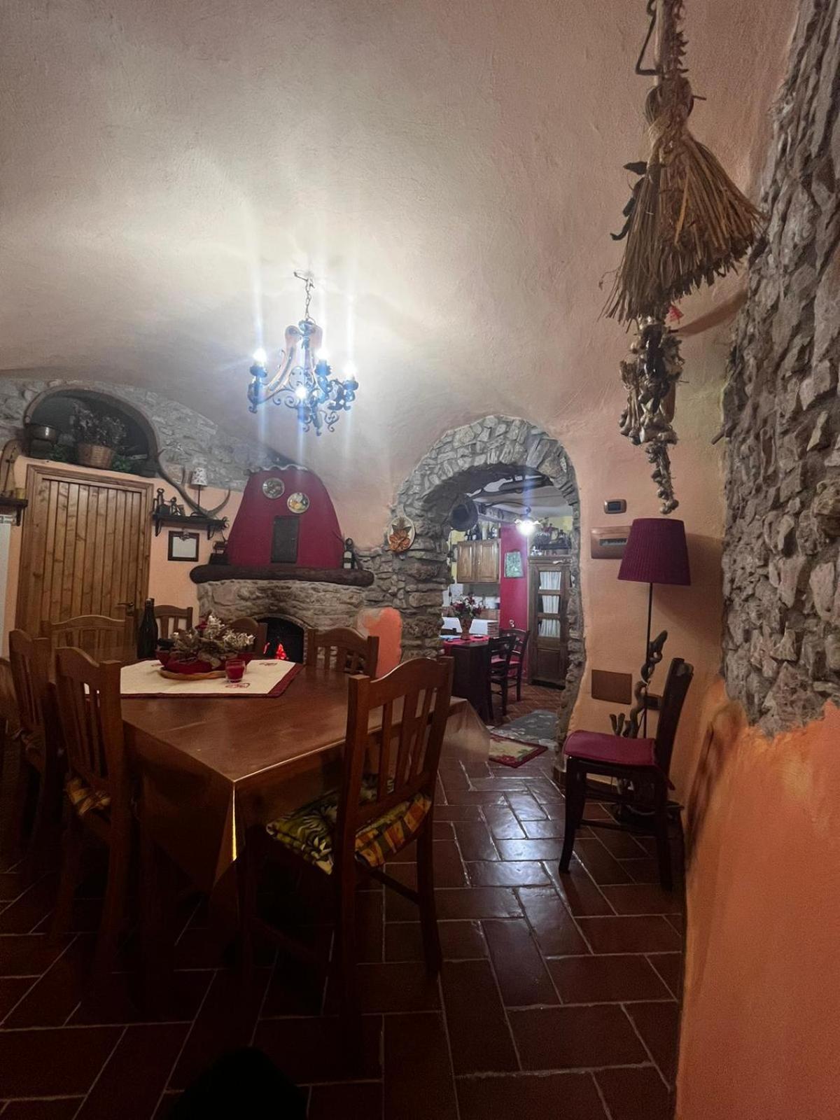 Вілла Il Borgo Della Zittola Montenero Val Cocchiara Екстер'єр фото